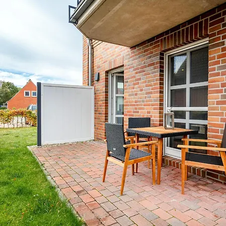 Lighthouse Apartment *